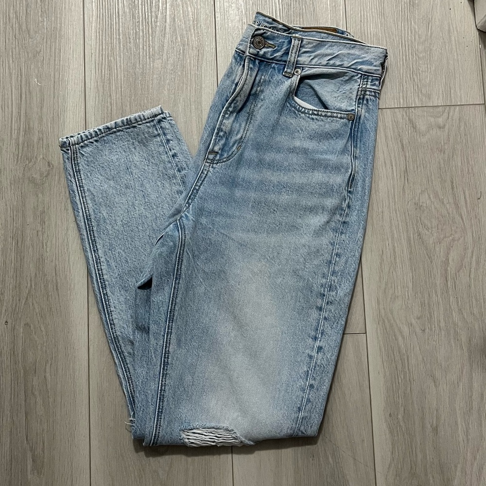 American Eagle Mom Jean